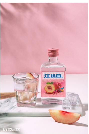 江小白水蜜桃味多少度(蜜桃味江小白有颜有料有口感)-图片2